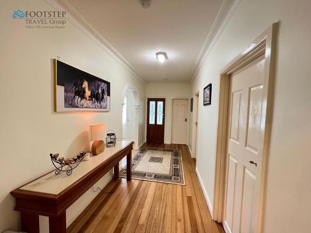 Cosy 4Br Home 15 Minutes Away From Melbourne Airport St Albans Екстер'єр фото